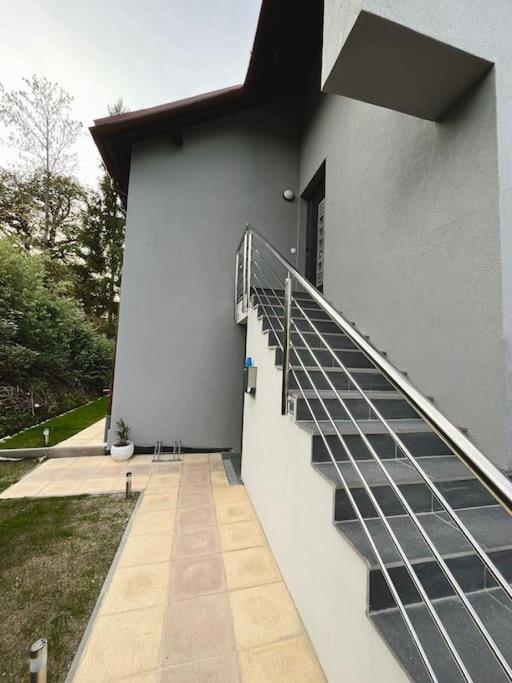 Ab Apartment Moderne Zweizimmerwohnung Villach Buitenkant foto